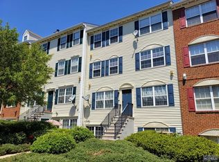 82 Vaughan Dr, Newark, NJ 07103