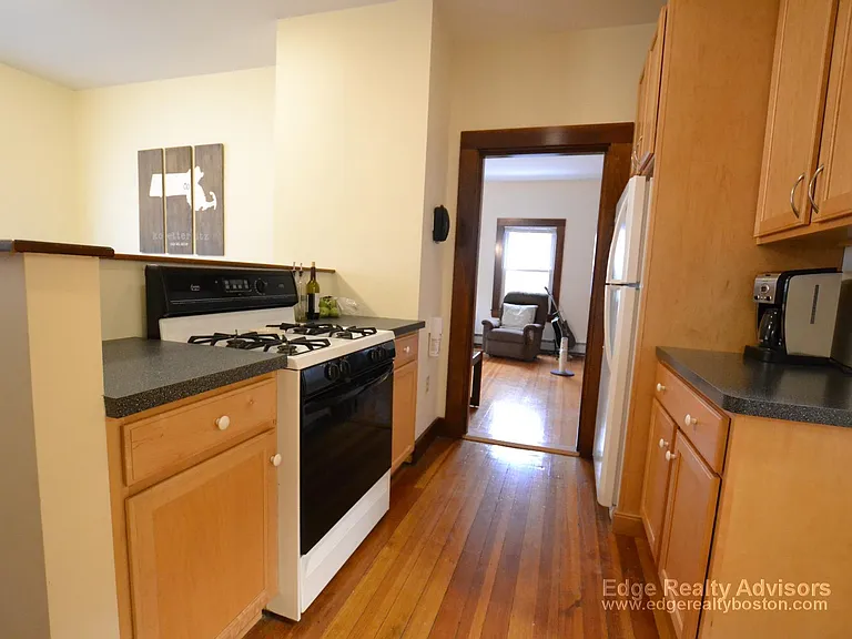 42 Lincoln St #2 — Photo 8