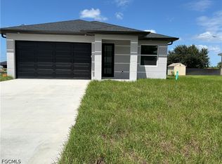 2804 25th St SW, Lehigh Acres, FL 33976