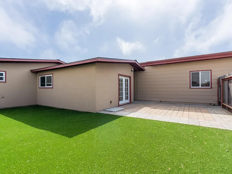 222 Mortimer Ln — Photo 37