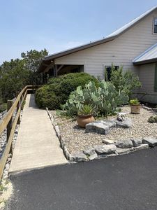 150 Shalako Dr, Kerrville, TX, 78028