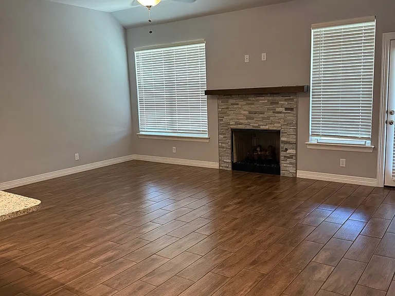 1514 E Jasper Pl — Photo 10