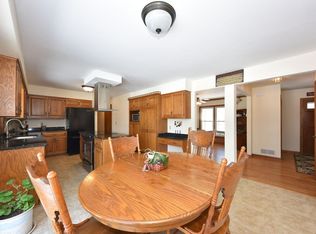 20365 Trenton Ct, Brookfield, WI 53045