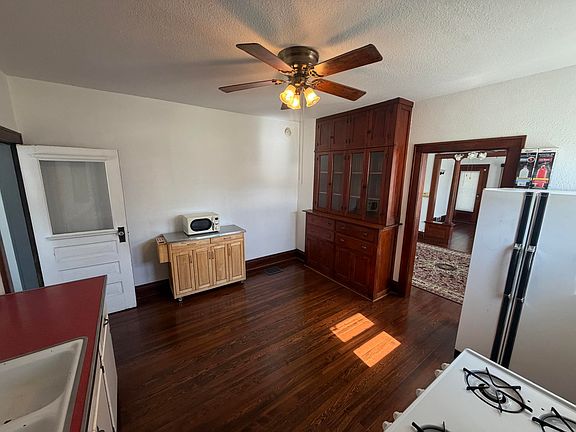 3rd image of 1708 Tower St
