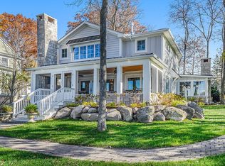 12456 Woodhull Lndg, Fenton, MI 48430