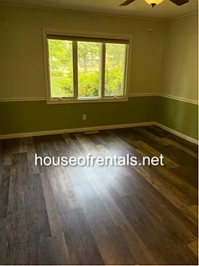 1004 Mockingbird Ln — Photo 9