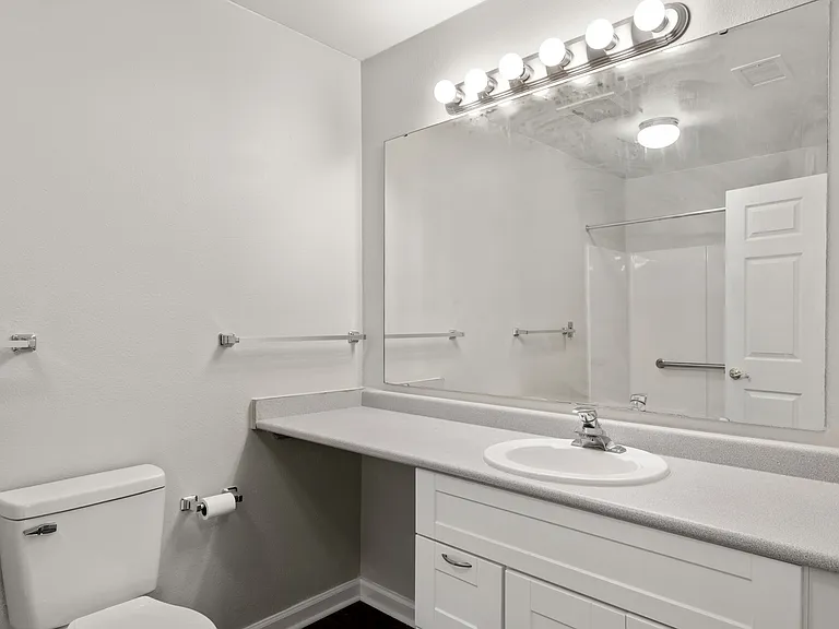 Weatherstone Park Apartments — Photo 6