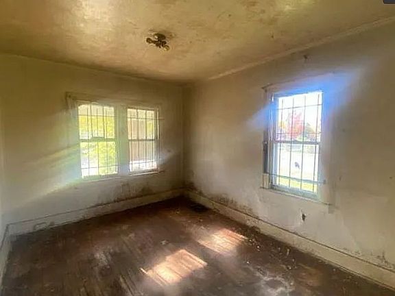 5th image of 9754 Broadstreet Ave