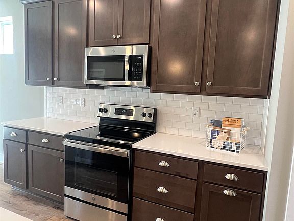 3rd image of 1042 N 105th St