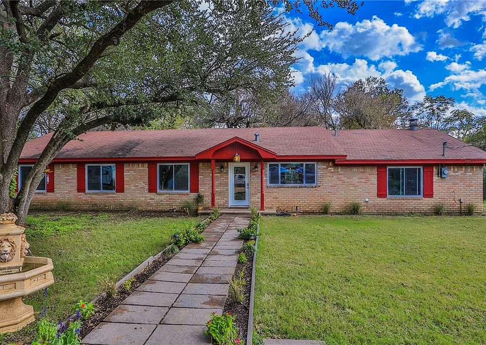 1st image of 213 Beverly Cox Dr