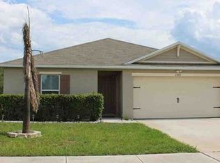 2720 Grand Central Ave, Tavares, FL 32778