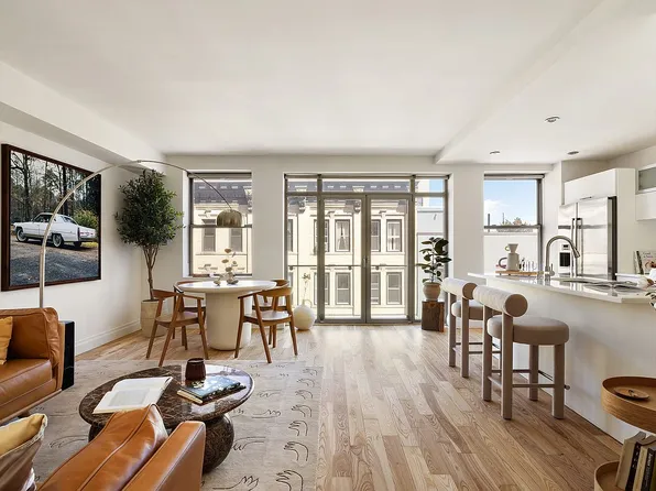 210 S 1st St APT 4A, Brooklyn, NY 11211