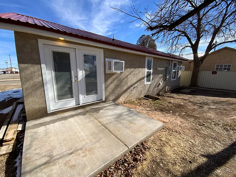 504 S Ave E — Photo 20
