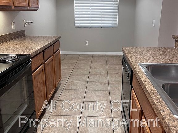 3rd image of 2740 Oakwater Dr