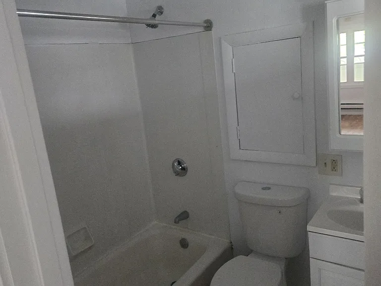21-25 Pratt St #21-3 — Photo 5