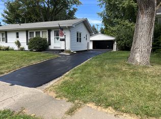 113 Conley Cir, Bloomington, IL 61701