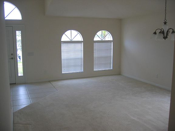 4th image of 4106 Medbury Dr