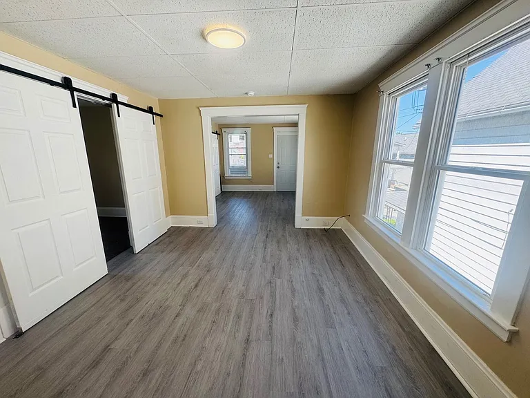 3405 Roehl Ave — Photo 11
