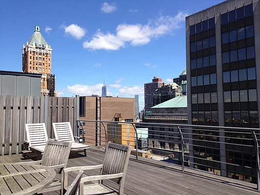 Rented by Compass | media 21