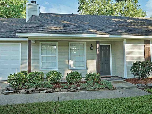 3rd image of 105 Lake Dockery Dr