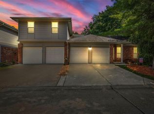 4414 Hillmont Ct, Saint Louis, MO 63128