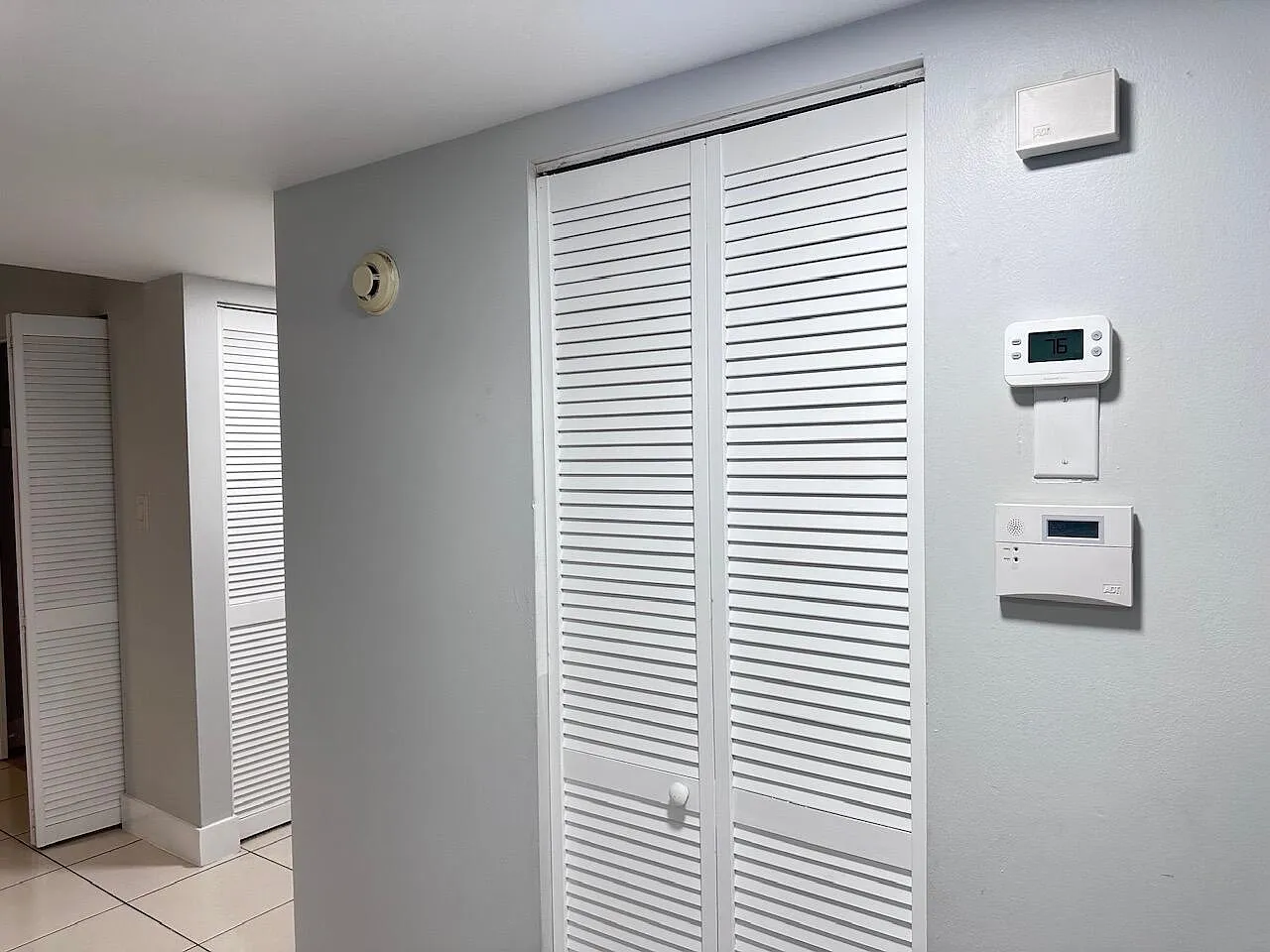 2 bed, 2.0 bath, 1002 sqft, $2,050 — Photo 3