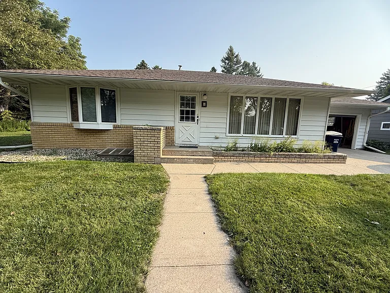 6 Highland Dr — Photo 1