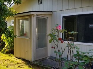 1155 Division St NE, Bandon, OR 97411