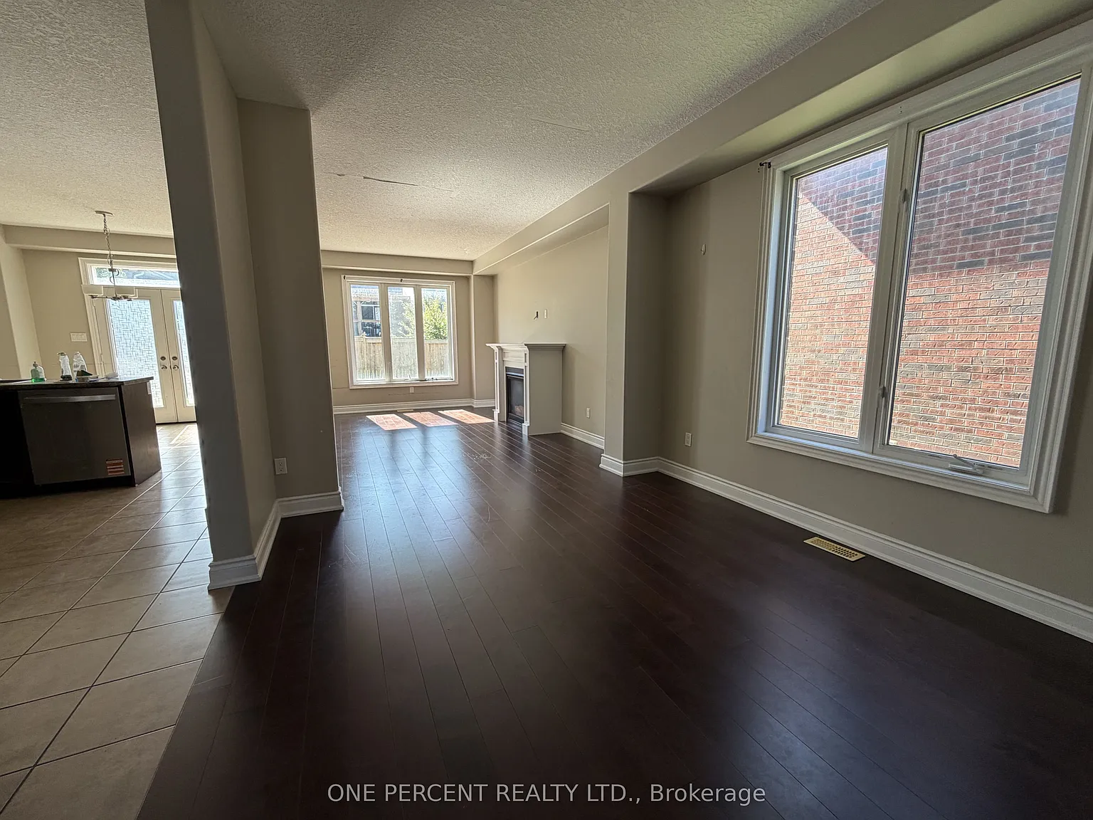 4 bed, $2,700 — Photo 4