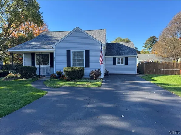 215 Marilyn Ave, North Syracuse, NY 13212