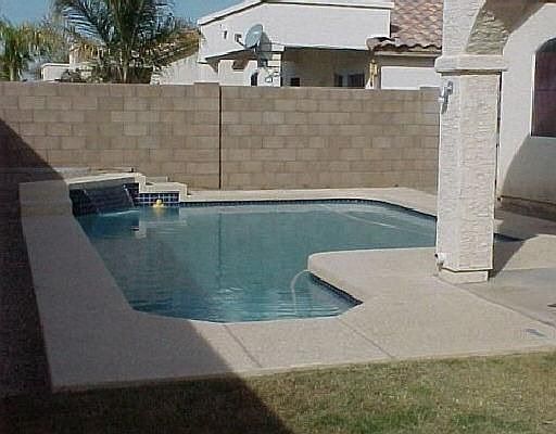 2nd image of 963 W Morelos St