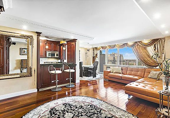 2nd image of 2932 W 5th St APT 18H