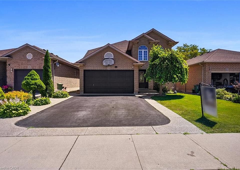 1st image of 19 Konstantine Ct