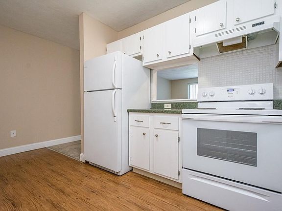 5th image of 69 Milliken Ave APT 11A
