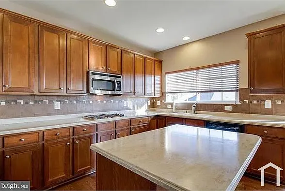 108 Carriage Hill Dr — Photo 7