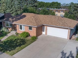 2036 Catherine Dr, Bismarck, ND 58501