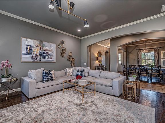 4th image of 15400 Colonia Bella Dr