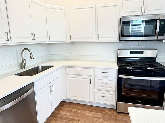 3rd image of 1009 S Taylor Ave #A
