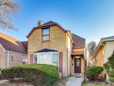 4823 W Balmoral Ave, Chicago, IL, 60630