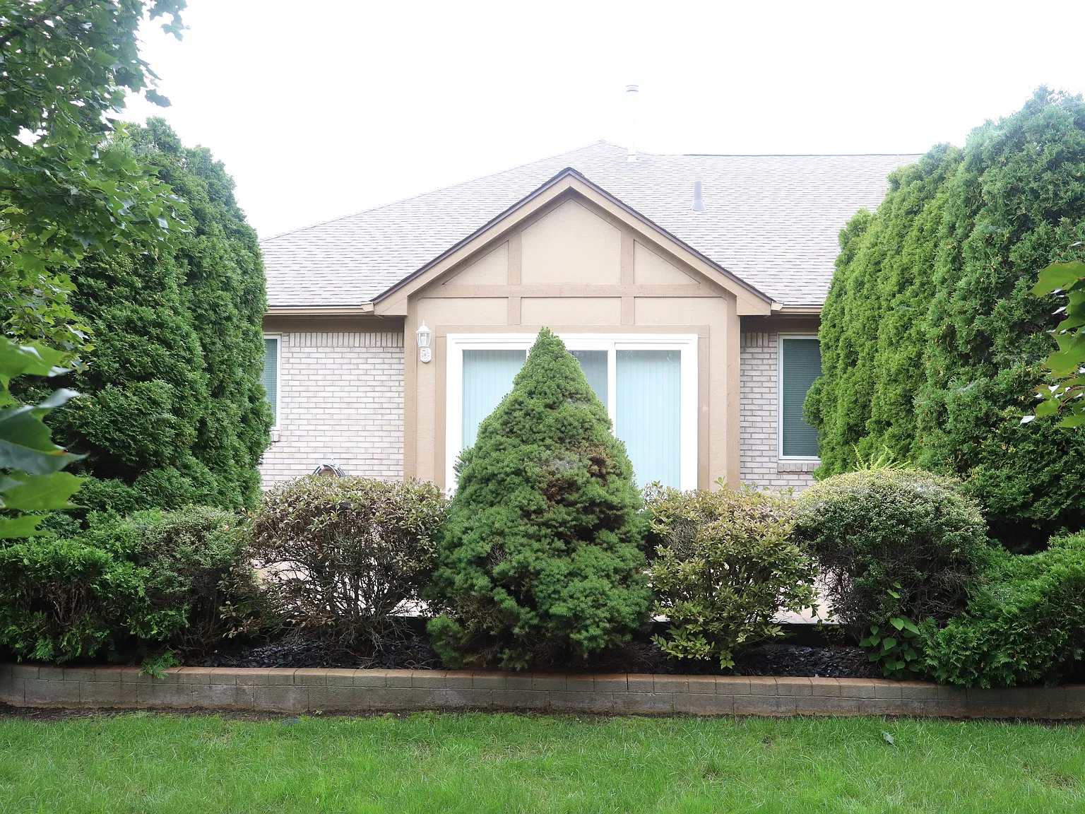 2 bed, 1626 sqft, $2,700 — Photo 3