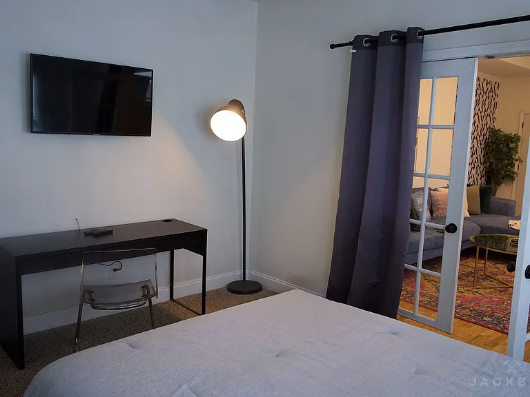 1378 Oak St SW — Photo 12