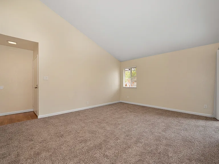 Rollingwood Condominium Rentals — Photo 55