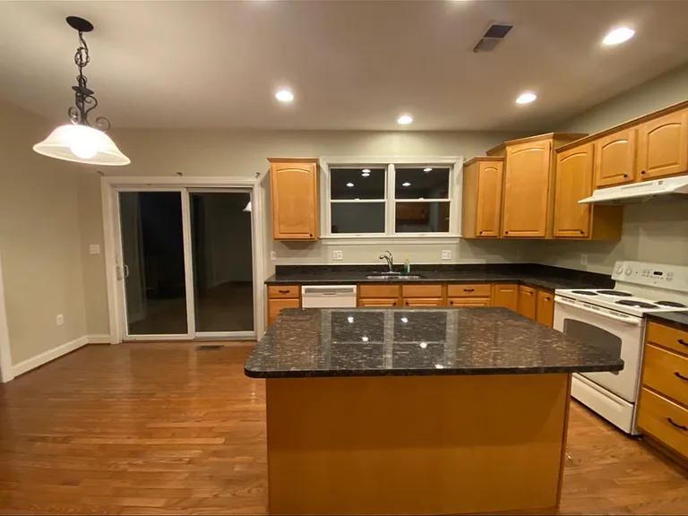 10824 Anderson Dr — Photo 15