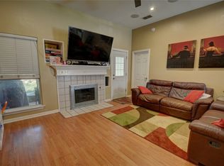 1003 Brittany Dr, Denton, TX 76209