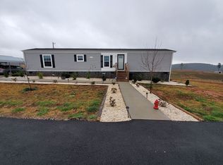 290 Western Ln, Appomattox, VA 24522