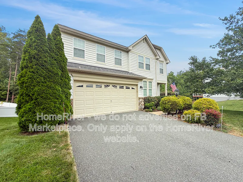 5 bed, 3.5 bath, 3000 sqft, $3,400 — Photo 2