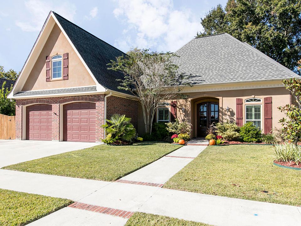1st image of 110 Moss Creek Dr