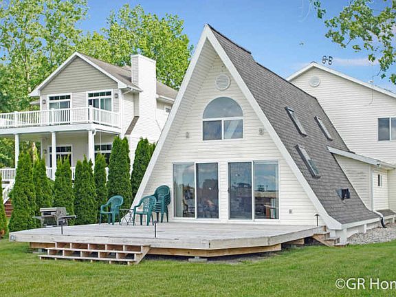 3rd image of 8814 Breezy Point