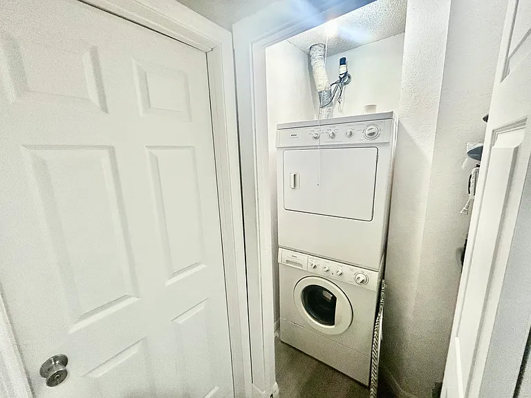 1284 Cypress Cove Ct — Photo 13