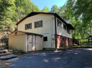 17 Hillside Rd, Sloatsburg, NY 10974